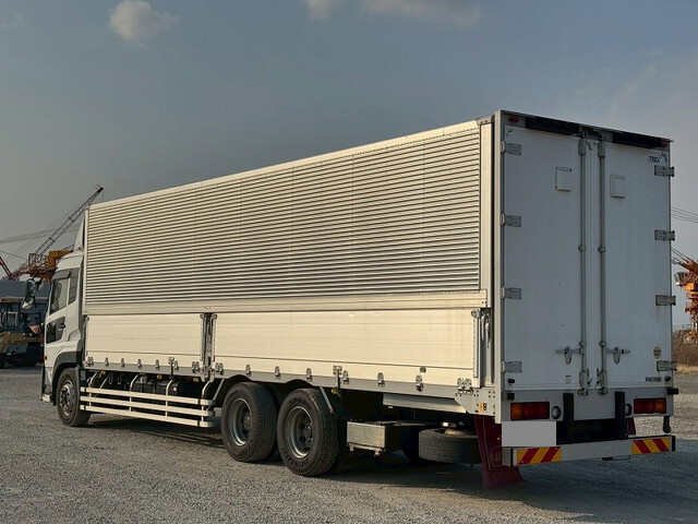 UDトラックスクオンアルミウイング大型（10t）[写真04]