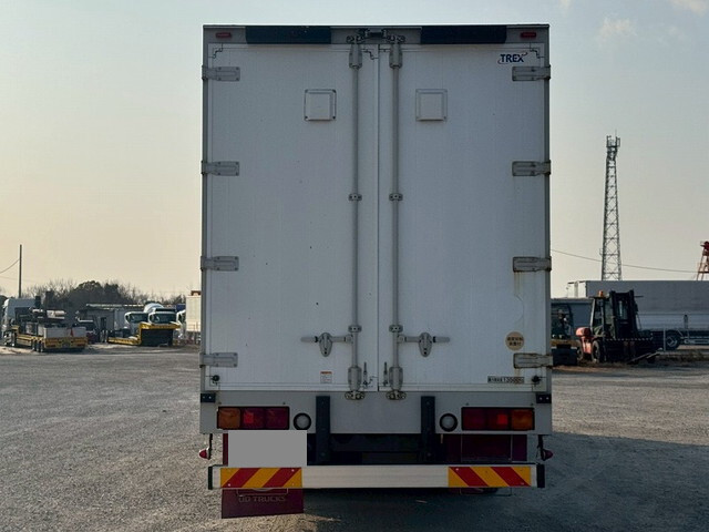 UDトラックスクオンアルミウイング大型（10t）[写真08]