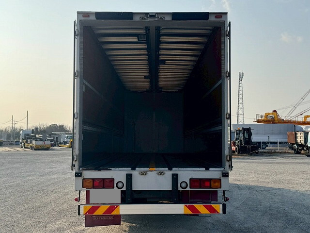 UDトラックスクオンアルミウイング大型（10t）[写真09]