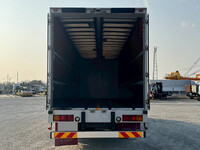 UDトラックスクオンアルミウイング大型（10t）[写真10]