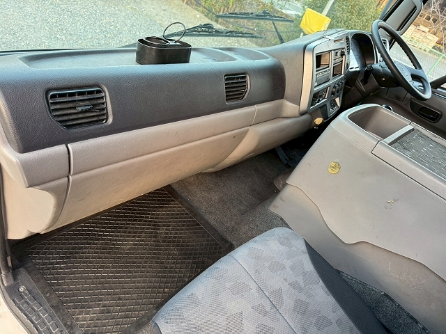 UDトラックスコンドルアルミウイング中型（4t）[写真27]