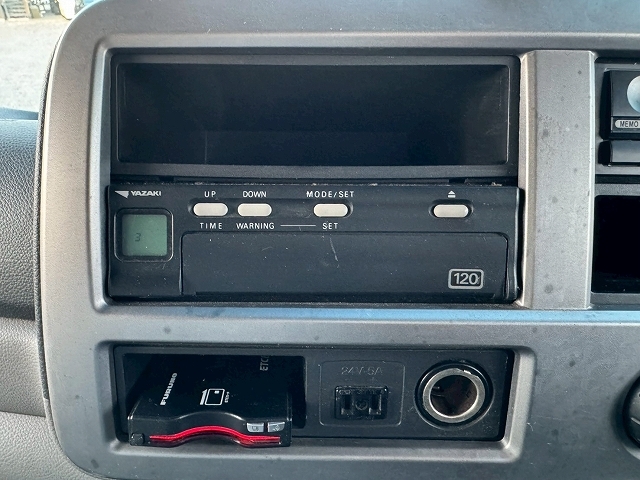 UDトラックスコンドルアルミウイング中型（4t）[写真35]