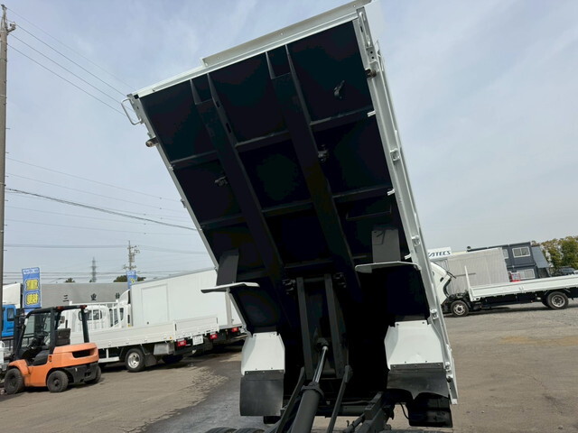 日野デュトロダンプ小型（2t・3t）[写真18]