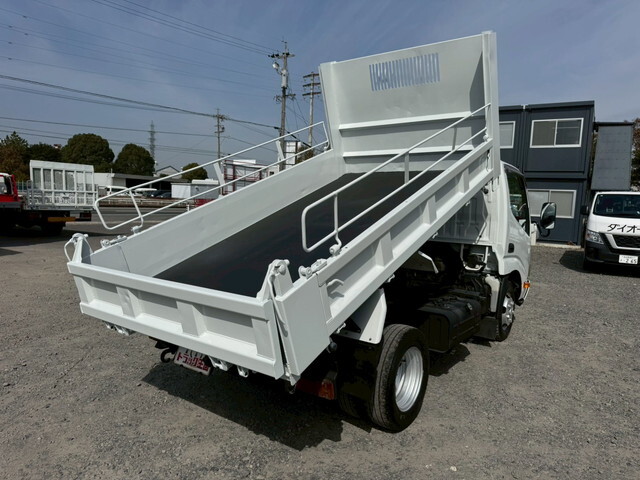 日野デュトロダンプ小型（2t・3t）[写真02]