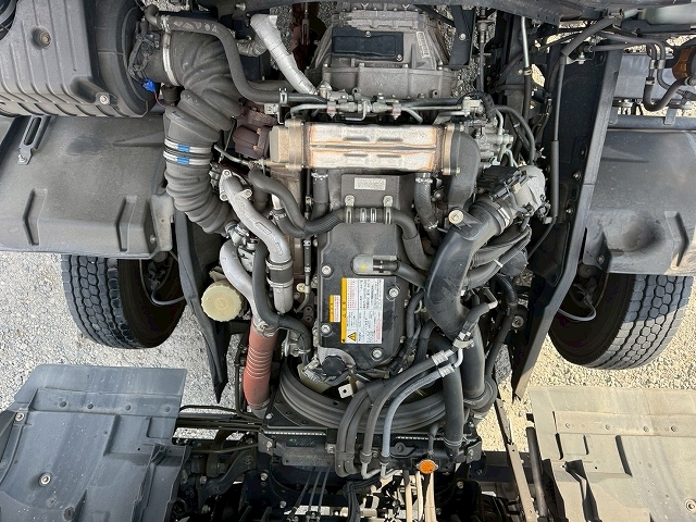 いすゞフォワードアルミウイング中型（4t）[写真22]