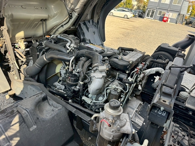 いすゞフォワードアルミウイング中型（4t）[写真24]