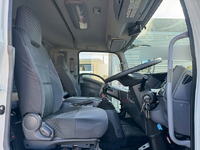 いすゞフォワードアルミウイング中型（4t）[写真31]