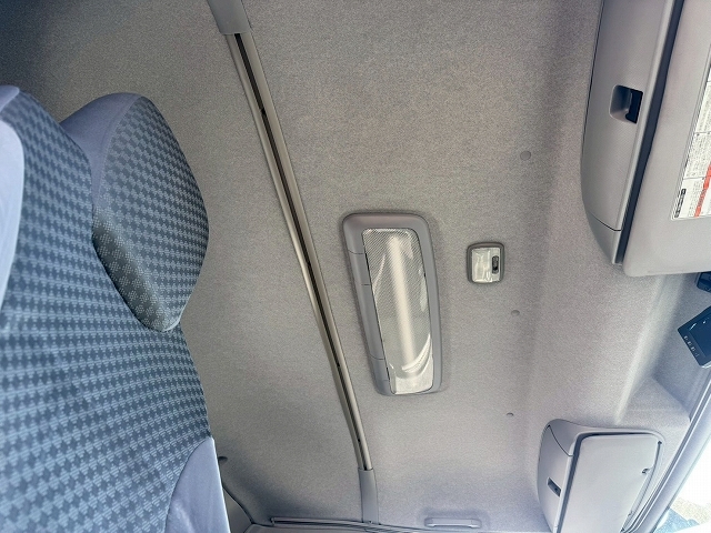 いすゞフォワードアルミウイング中型（4t）[写真33]