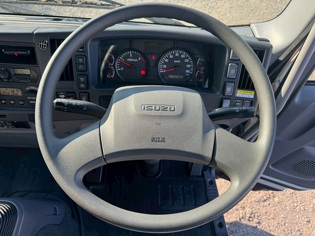 いすゞフォワードアルミウイング中型（4t）[写真34]