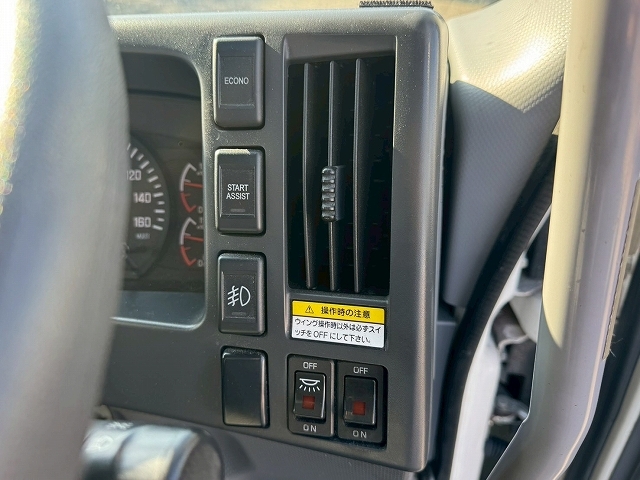 いすゞフォワードアルミウイング中型（4t）[写真39]