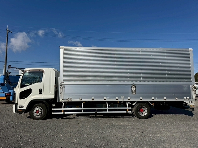 いすゞフォワードアルミウイング中型（4t）[写真05]