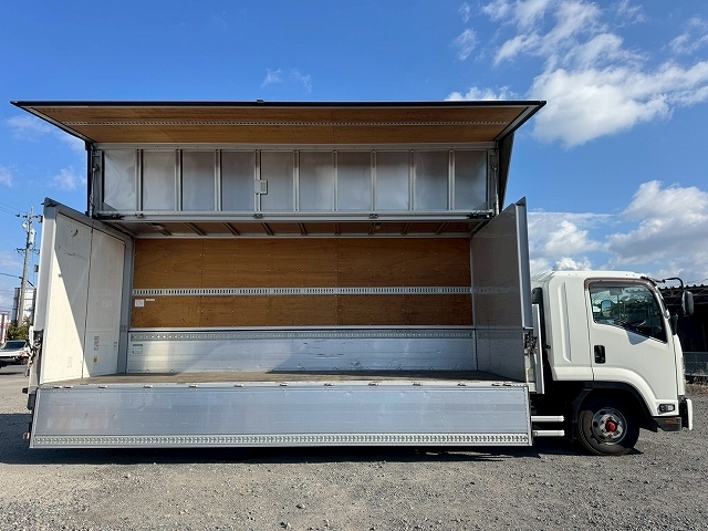 いすゞフォワードアルミウイング中型（4t）[写真08]