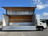 いすゞフォワードアルミウイング中型（4t）[写真09]