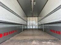 三菱ふそうスーパーグレートアルミウイング大型（10t）[写真12]