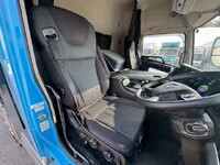 三菱ふそうスーパーグレートアルミウイング大型（10t）[写真31]