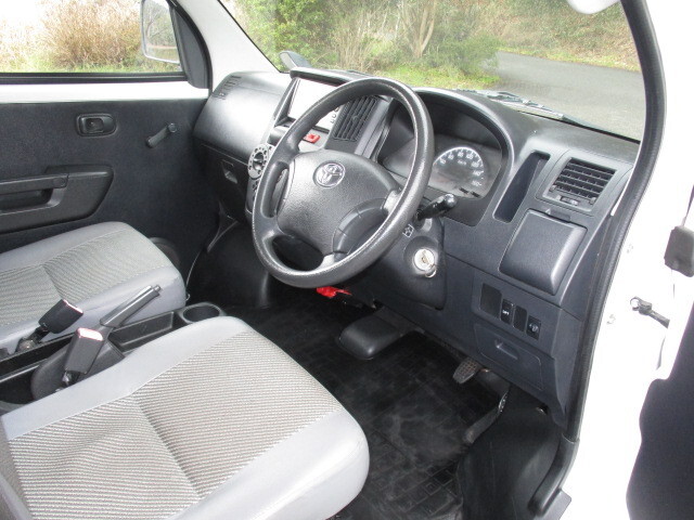 トヨタタウンエース平ボディ小型（2t・3t）[写真14]