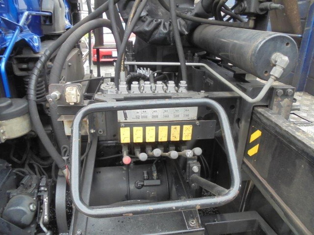 日野レンジャークレーン4段増トン（6t・8t）[写真17]