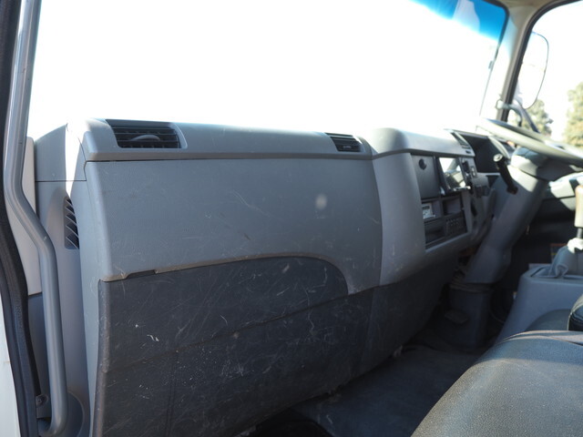 三菱ふそうファイタークレーン5段中型（4t）[写真28]