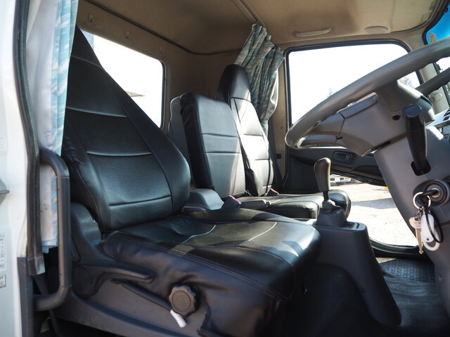 三菱ふそうファイタークレーン5段中型（4t）[写真31]