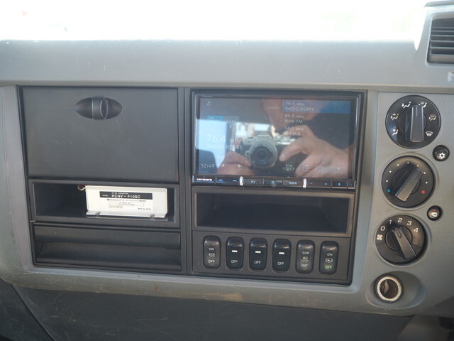 三菱ふそうファイタークレーン5段中型（4t）[写真36]