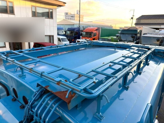 三菱ふそうファイターパッカー車（塵芥車）増トン（6t・8t）[写真27]