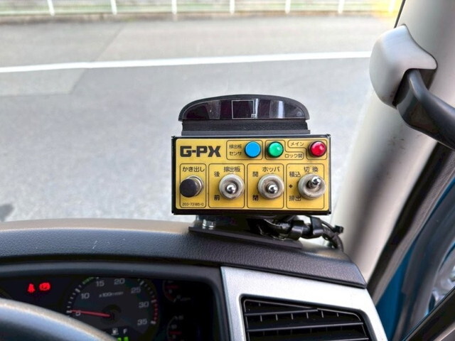 三菱ふそうファイターパッカー車（塵芥車）増トン（6t・8t）[写真34]