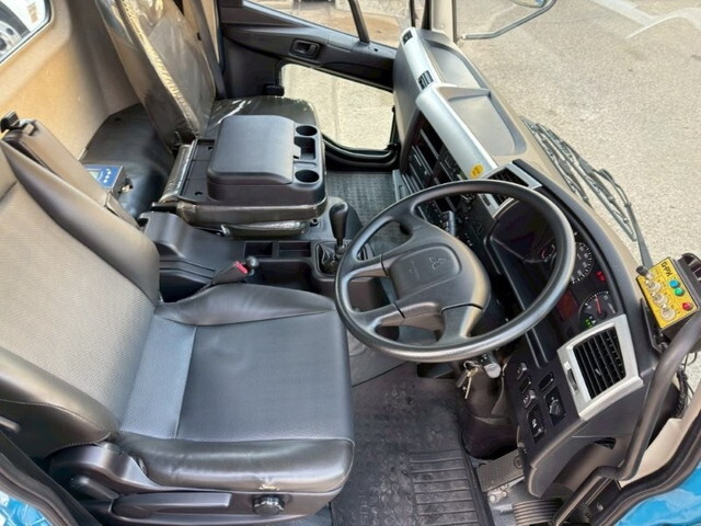 三菱ふそうファイターパッカー車（塵芥車）増トン（6t・8t）[写真37]