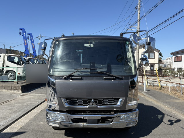 三菱ふそうファイターコンテナ専用車増トン（6t・8t）[写真05]