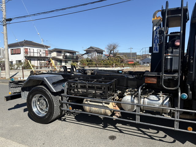 三菱ふそうファイターコンテナ専用車増トン（6t・8t）[写真06]