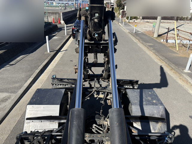 三菱ふそうファイターコンテナ専用車増トン（6t・8t）[写真09]