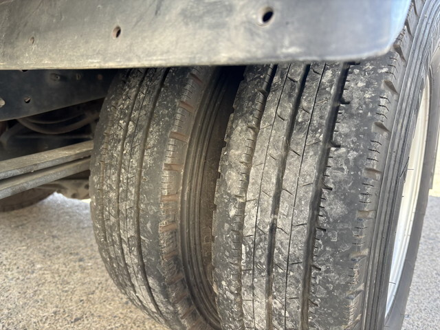 三菱ふそうキャンター平ボディ小型（2t・3t）[写真12]