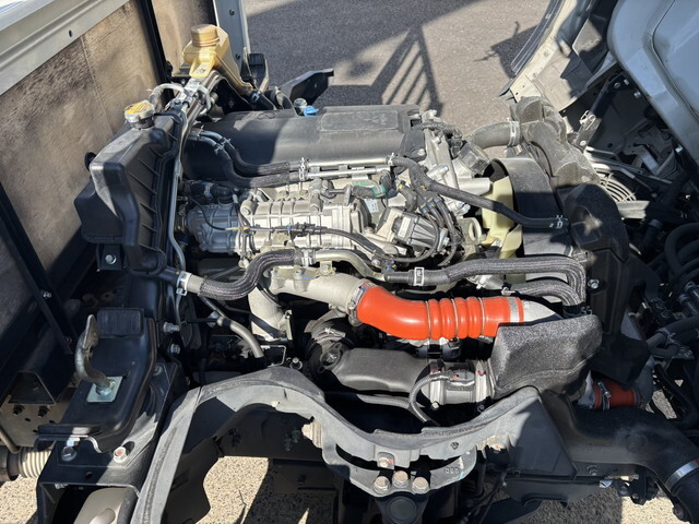 三菱ふそうキャンター平ボディ小型（2t・3t）[写真26]