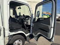 三菱ふそうキャンター平ボディ小型（2t・3t）[写真29]