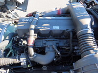 UDトラックスクオントレーラーヘッド（トラクターヘッド）大型（10t）[写真14]