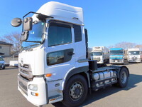 UDトラックス大型（10t）トレーラーヘッド（トラクターヘッド）