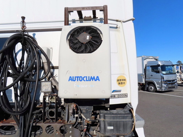 UDトラックスクオントレーラーヘッド（トラクターヘッド）大型（10t）[写真28]