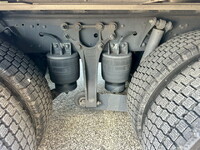 UDトラックスクオンアルミウイング大型（10t）[写真18]