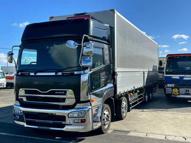 UDトラックスクオンアルミウイング大型（10t）[写真02]