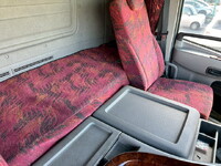 UDトラックスクオンアルミウイング大型（10t）[写真23]