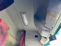 UDトラックスクオンアルミウイング大型（10t）[写真24]