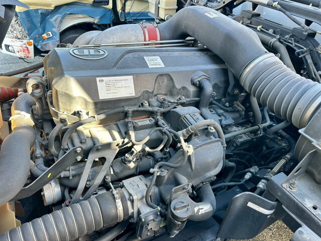 UDトラックスクオンアルミウイング大型（10t）[写真27]