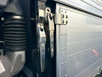 UDトラックスクオンアルミウイング大型（10t）[写真36]