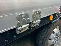 UDトラックスクオンアルミウイング大型（10t）[写真37]