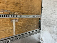 UDトラックスクオンアルミウイング大型（10t）[写真09]