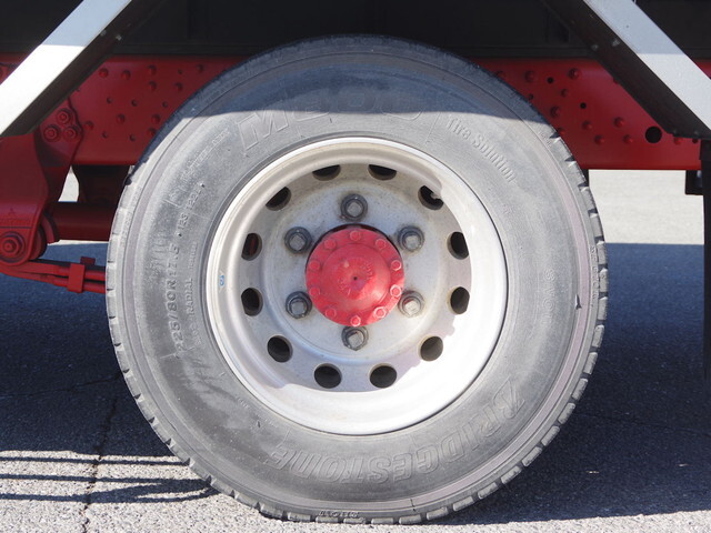 三菱ふそうファイターアルミバン中型（4t）[写真17]