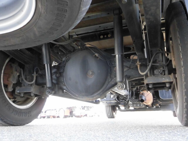 トヨタトヨエース幌ウイング小型（2t・3t）[写真11]