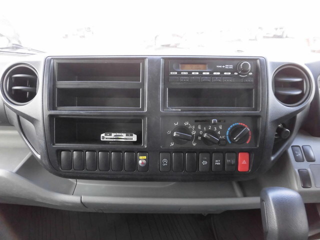 トヨタトヨエース幌ウイング小型（2t・3t）[写真21]