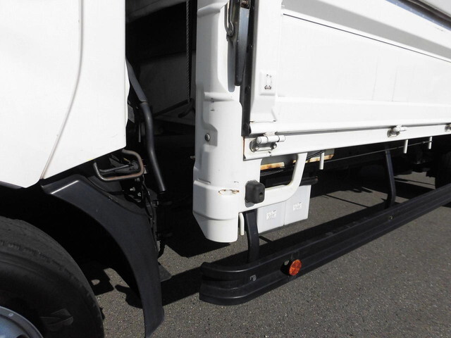 トヨタトヨエース幌ウイング小型（2t・3t）[写真29]