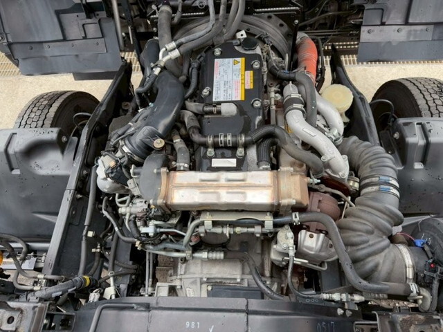 いすゞフォワードアルミウイング中型（4t）[写真23]