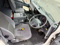 いすゞフォワードアルミウイング中型（4t）[写真27]